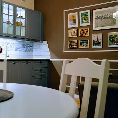 Stunning Coffee & Chocolate Flat In Old Town * ורשה