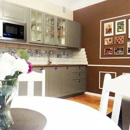 Stunning Coffee & Chocolate Flat In Old Town Warsaw